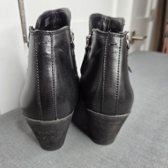 Frye Sacha Moto Shortie Black Italian Leather Bootie Ankle Boots Women's Size 8 - Picture 6 of 14